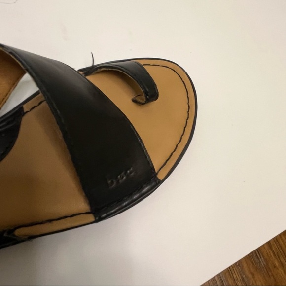 b.o.c. Leila Black and Tan Gladiator Sandals Women's Size 6 - Picture 7 of 13